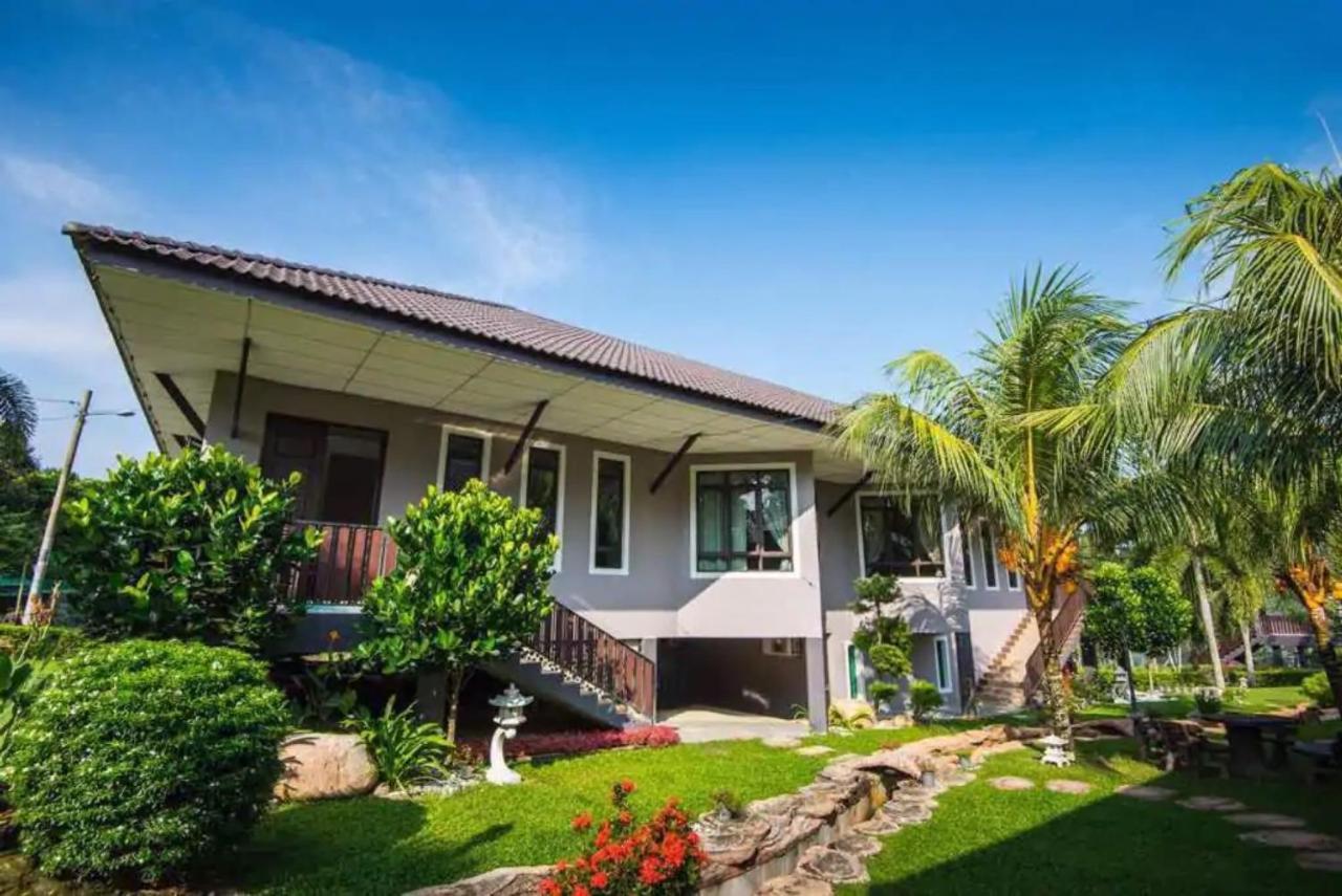 Capital O 90088 Mbp Leisure Resort Batu Pahat Exterior photo