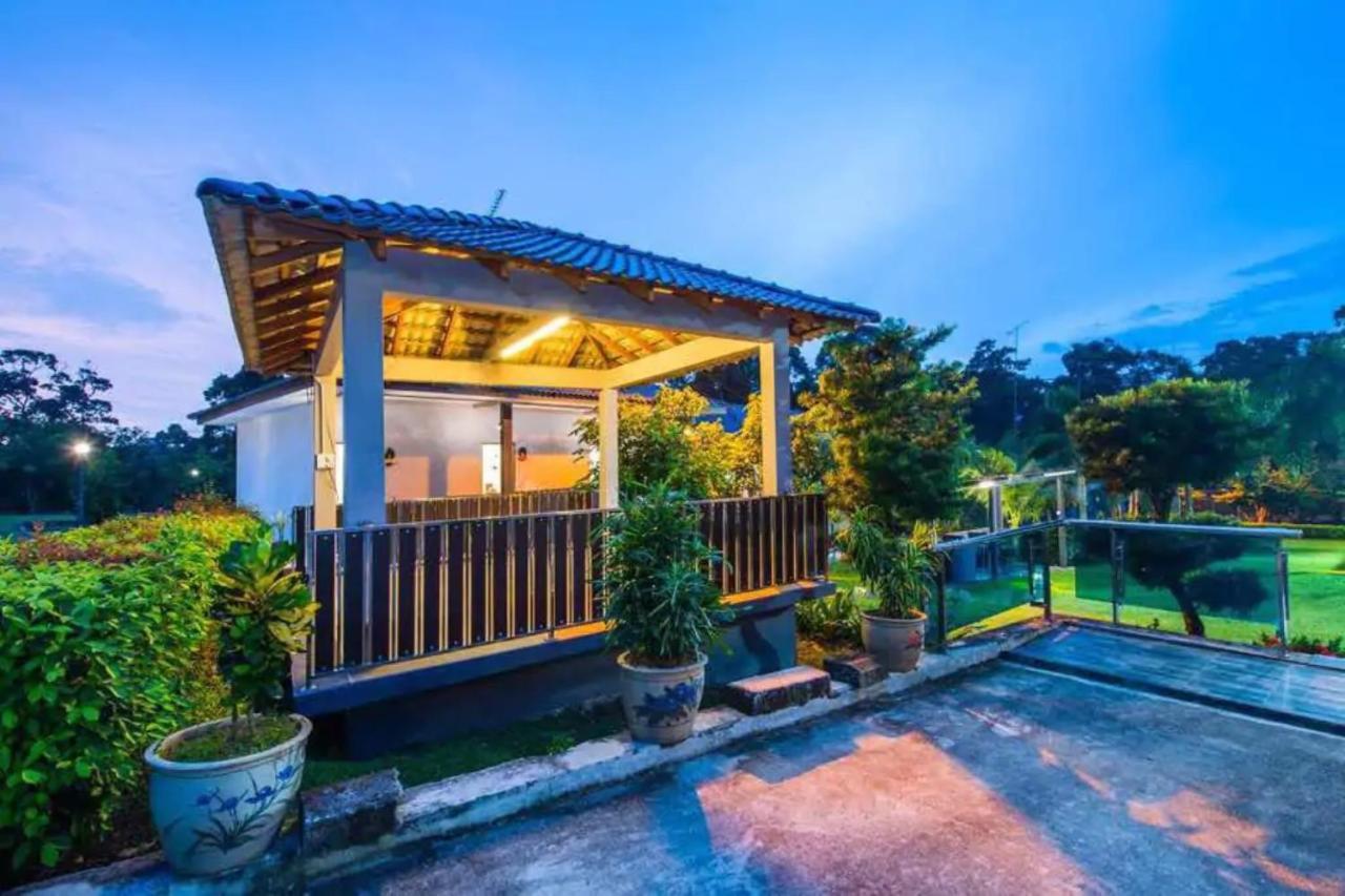Capital O 90088 Mbp Leisure Resort Batu Pahat Exterior photo