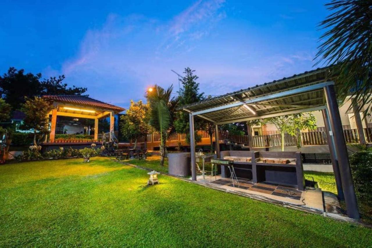 Capital O 90088 Mbp Leisure Resort Batu Pahat Exterior photo