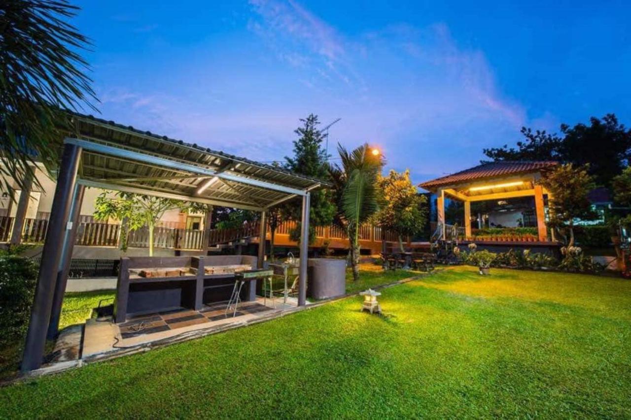 Capital O 90088 Mbp Leisure Resort Batu Pahat Exterior photo